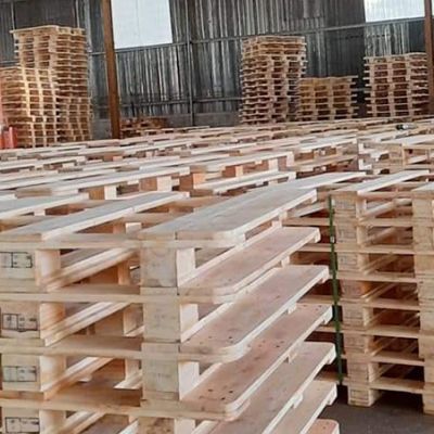 Pallet kê hàng trong kho