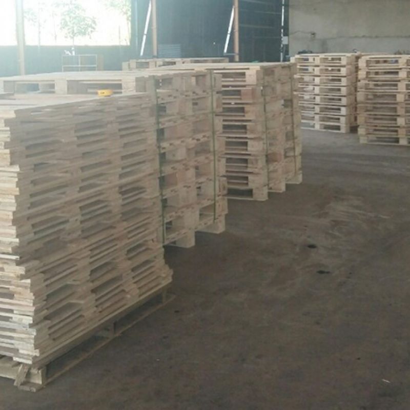 Pallet kê hàng trong kho