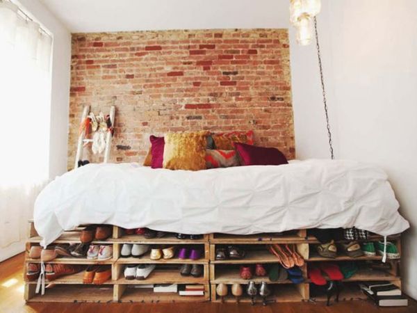Giường gỗ Pallet: Chiếc giường hợp với mọi không gian