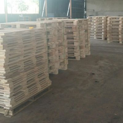 Pallet kê hàng trong kho