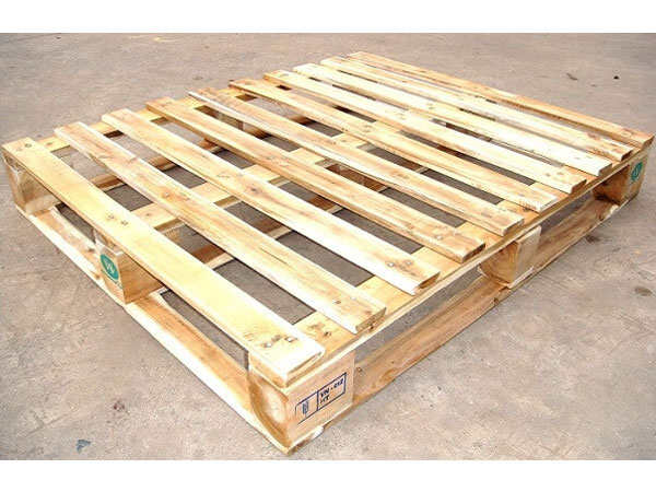 Pallet gỗ là gì? Các ứng dụng và ưu điểm của pallet gỗ